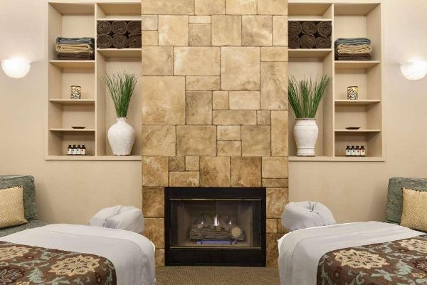 Hotel Dolce Silverado (Napa)